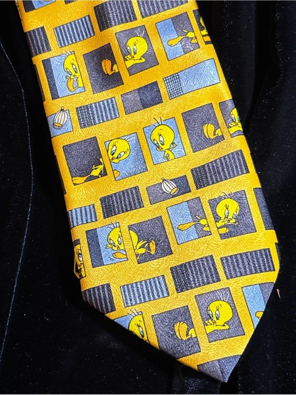 Warner Bros. Tweety Cartoon Tie - Yellow & Blue